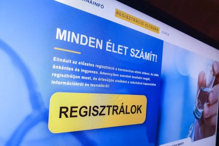 Lehetetlen leiratkozni a kormány hírleveléről – mostmár nem is csak vakcina-infókat küldenek