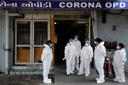 125 utasról derült ki a repülőn, hogy koronavírusos, többen elszöktek