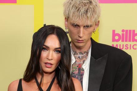 Megan Fox és Machine Gun Kelly tönkretettek egy dizájnerruhát, hogy szexelhessenek benne