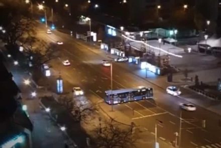 Tucatnyi rendőrautó üldözött Budapesten egy száguldozó 16 évest