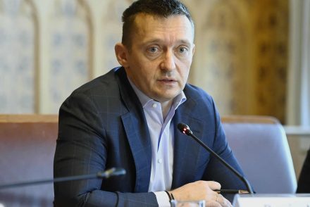 Az ellenzék lemondásra szólította fel Rogán Antalt