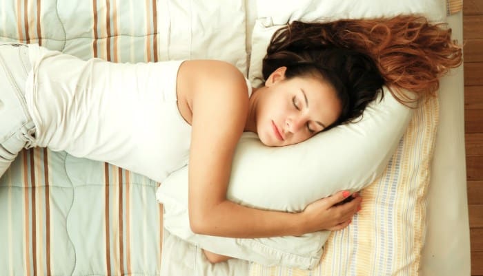 Alvás Oldalon Alvás Bal Oldal Jobb Oldal Egészség Egészséges Életmód Életmód Tippek Életmód Tanácsok