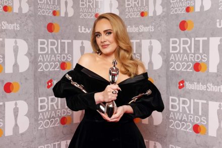 Adele tarolt a nők által dominált, nemsemleges Brit Awards-on