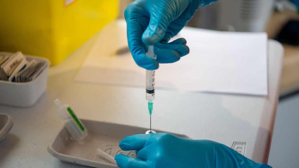 koronavirus-elleni-oltas-negyedik-emlekezteto-egyesult-kiralysag
