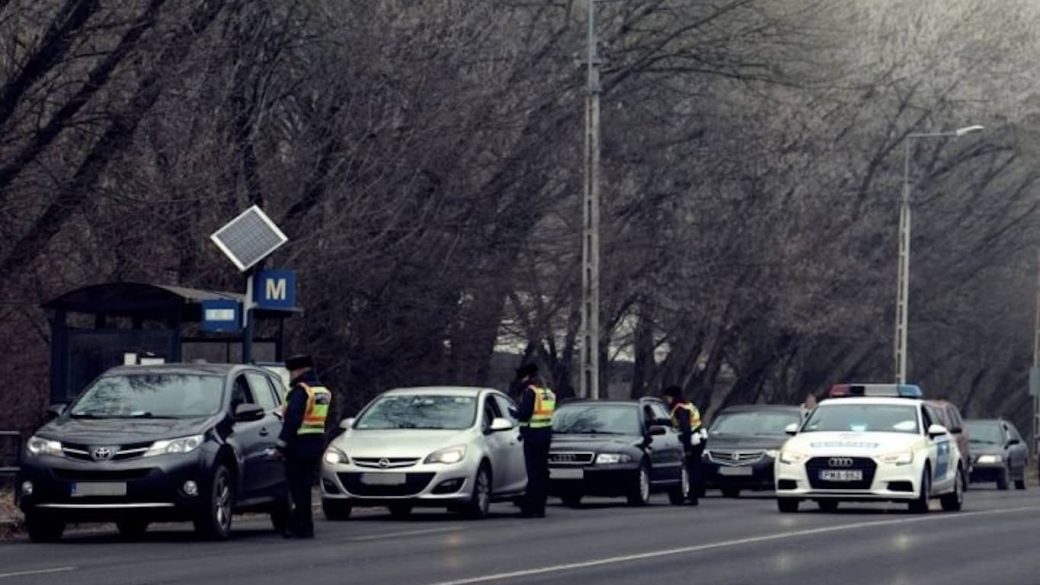 mar-dronokkal-is-ellenorzi-az-autosokat-a-rendorseg