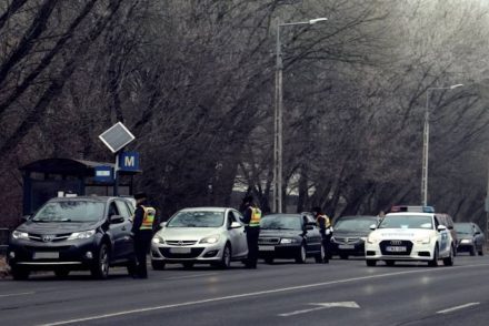 Figyelem, már drónokkal is ellenőrzi az autósokat a rendőrség