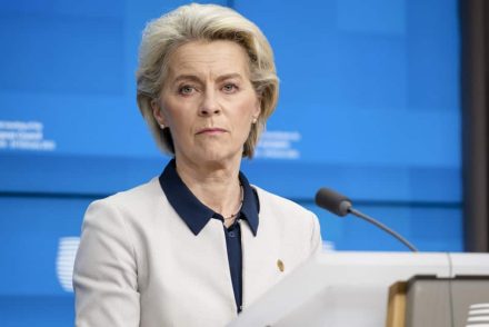 Történelmi lépésre szánta rá magát az EU: fegyvereket szállít Ukrajnának