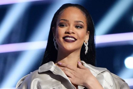 Rihanna biztosította a rajongóit, még mindig dolgozik új dalokon