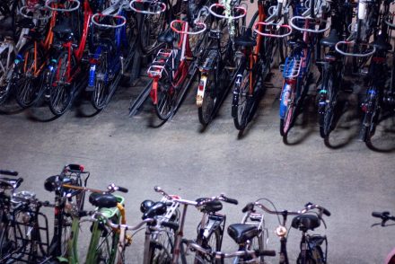 Annyi biciklit lopott, hogy még az űrből is lehetett látni a kerékpárhalmot