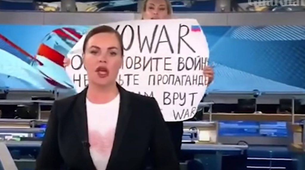Marina Ovszjannyikova Orosz Köztévé Aktivizmus No War Orosz Ukrán Háború