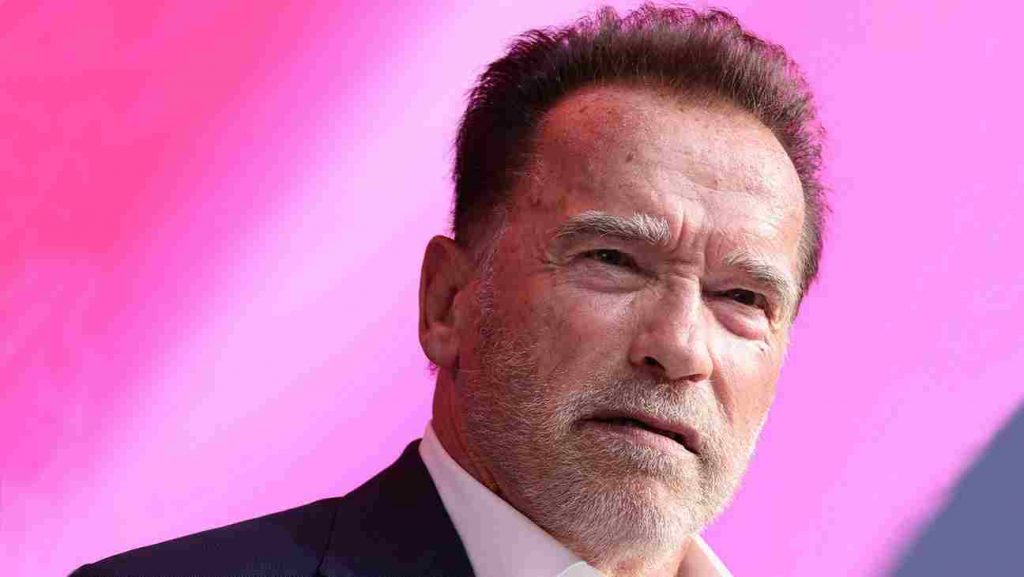 Orosz Ukran Haboru Arnold Schwarzenegger