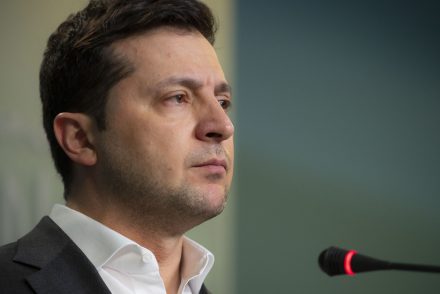 Volodimir Zelenszkij keményen odaszólt a civileket bombázó oroszoknak