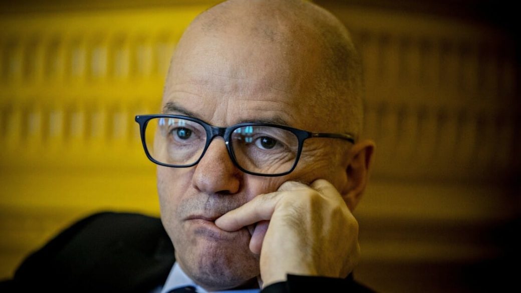 Odd Roger Enoksen norvég miniszter lemondott