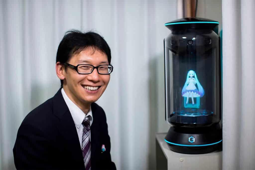 Akihiko Kondo Hologram Feleseg Elethu Baba