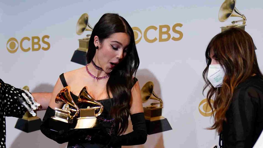 olivia rodrigo enekes grammy-dij 2022