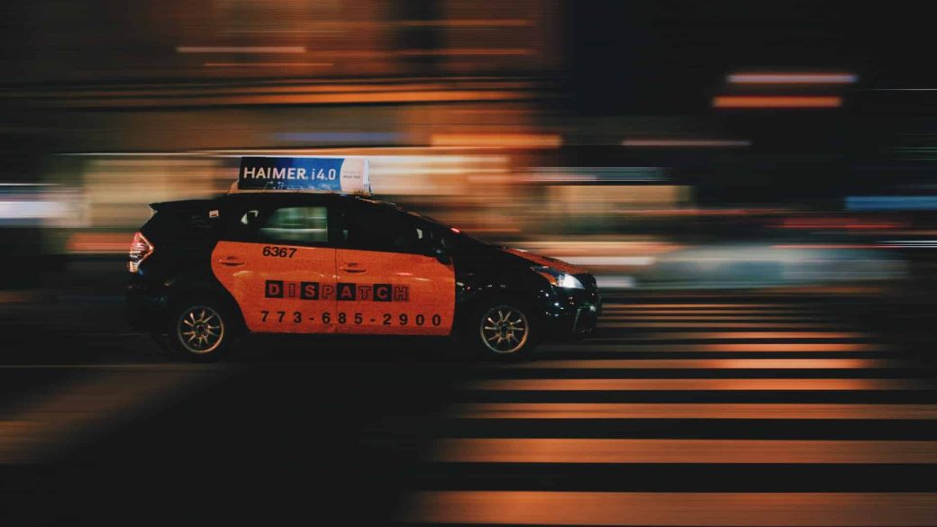 onvezeto auto kocsi robotpilota rendorseg