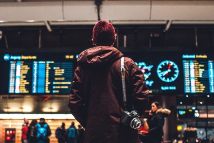 Azt hitte, egy egyszerű sétapálca van nála – nagy meglepetés érte a reptéren
