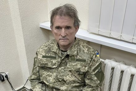 Vajon Putyin belemegy? A „komája” hadifogságba került, hadifogolycserét ajánlanak a britek és Zelenszkij is