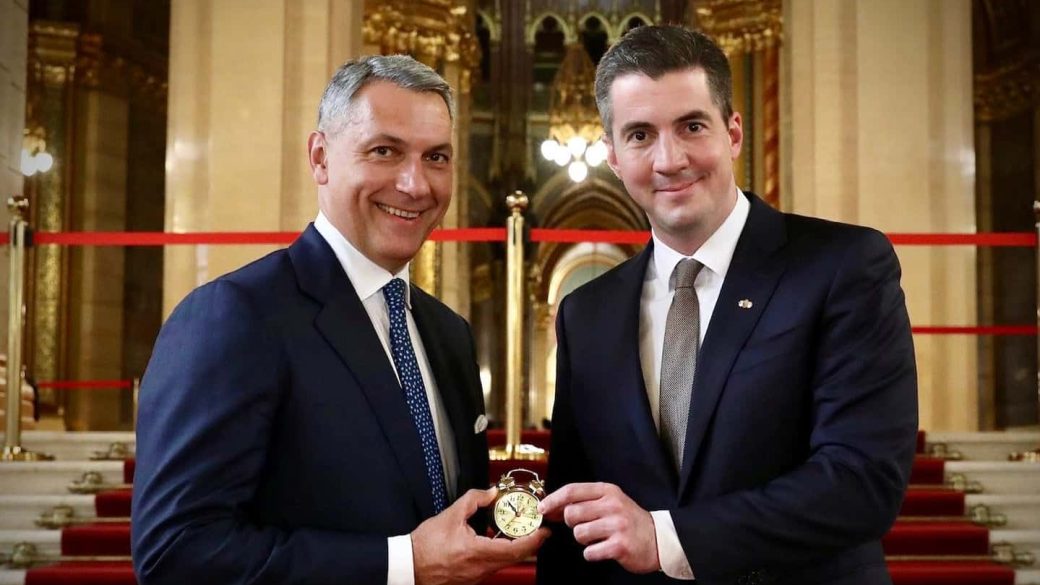 lazar janos fidesz frakcio fotozas ebresztoora