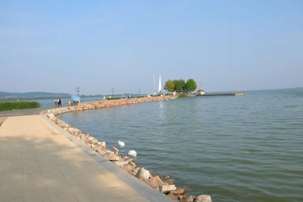 A Balatonba fulladt egyik fiú családja nem tudja, miből temessék el a 17 éves tinédzsert