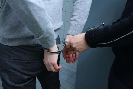 A kaliforniai hatóság megosztott egy rendőrségi fotót, nem akárki szerepelt rajta