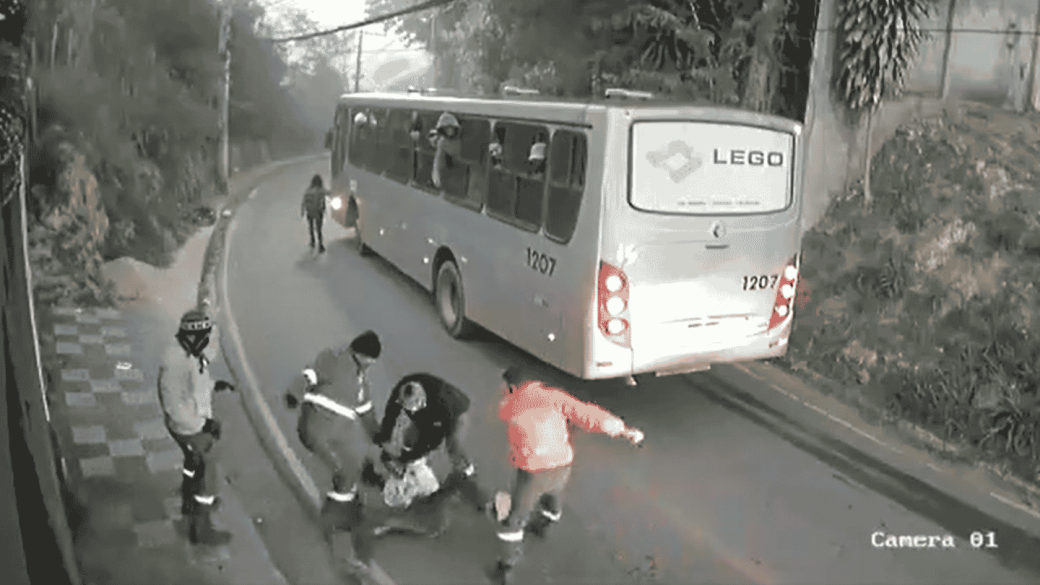 rablótámadás nőre brazília videó