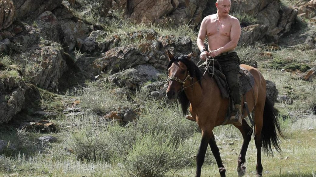vlagyimir putyin felmeztelen g7 gunyolodas