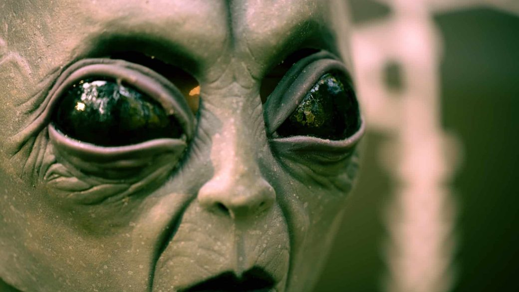 William Sachiti urlenyek ufok hideghaborus radar