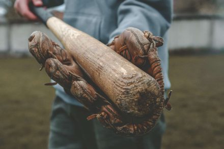 Bevallotta bűnösségét a férfi, aki baseballütővel támadott meg egy rendőrt