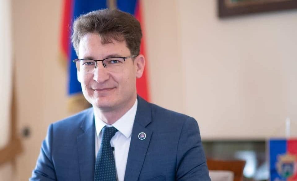 Cser-Palkovics Andras fidesz energiavalsag kis telepulesek csod
