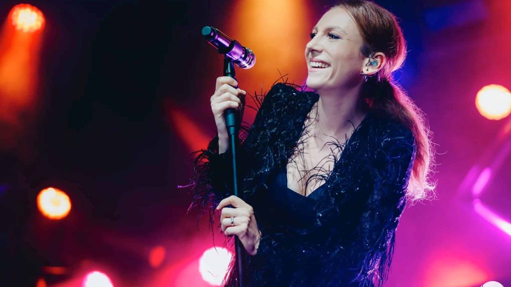 ruzsa magdi fellepes koncert szetnyilt hasfal szules