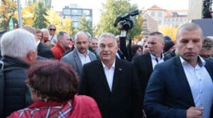 megtamadtak-orban-viktort-oktober-23-beszed