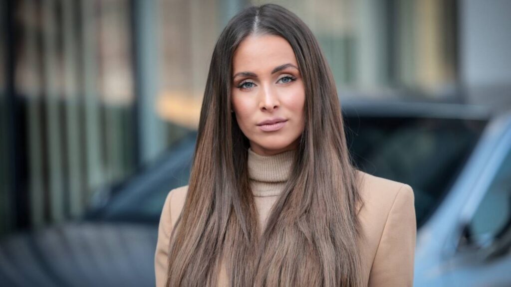 Sydney Van Den Bosch A Nagy Duett Peto Bruno Parja Kutvolgyi Sara