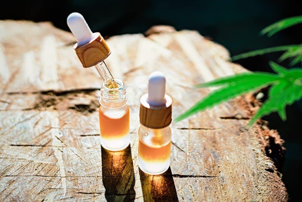 Cannabis-Cbd-Or-Thc-Oils