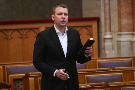 Miért ment oda Magyar Péterhez? Menczer Tamás szerint még „maguk alá gyűrhető” volt