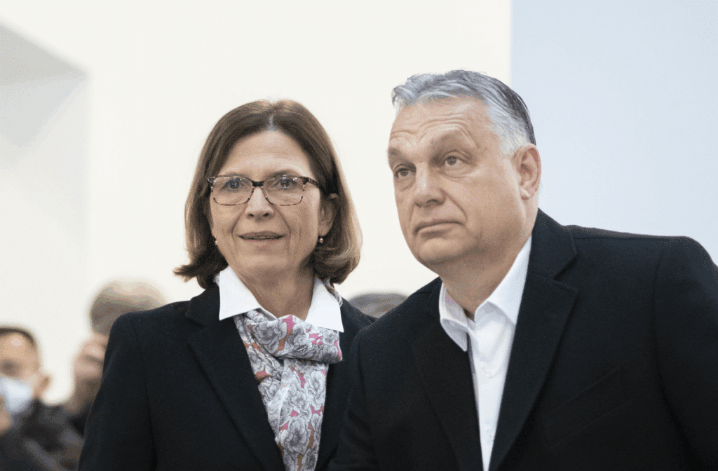 Orban Viktor Es Felesege Utazas Parizs Repulo