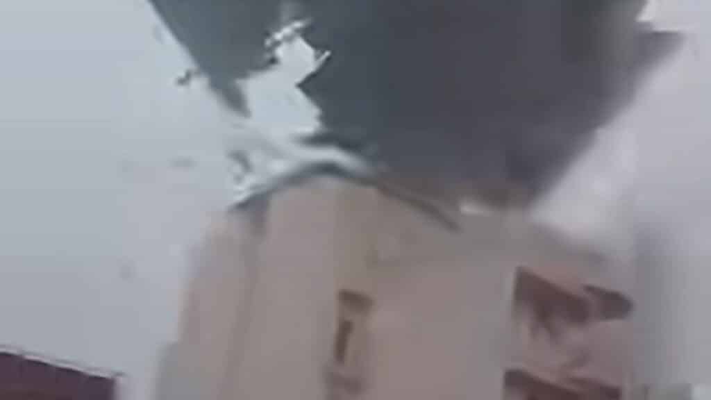 Szegedi Egyetem Teto Leszakad Vihar