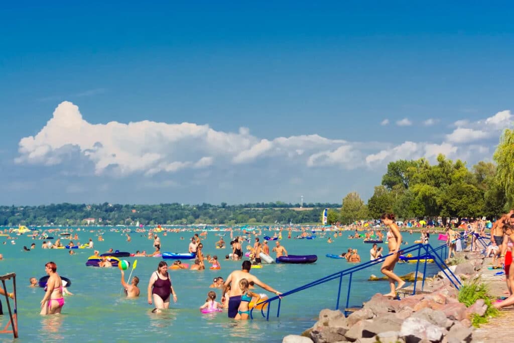 Balaton-Elsullyedt-Falu-Losta