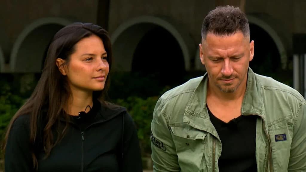 Azsia-Expressz-Kiesok-Vastag-Csaba-Domjan-Evelin