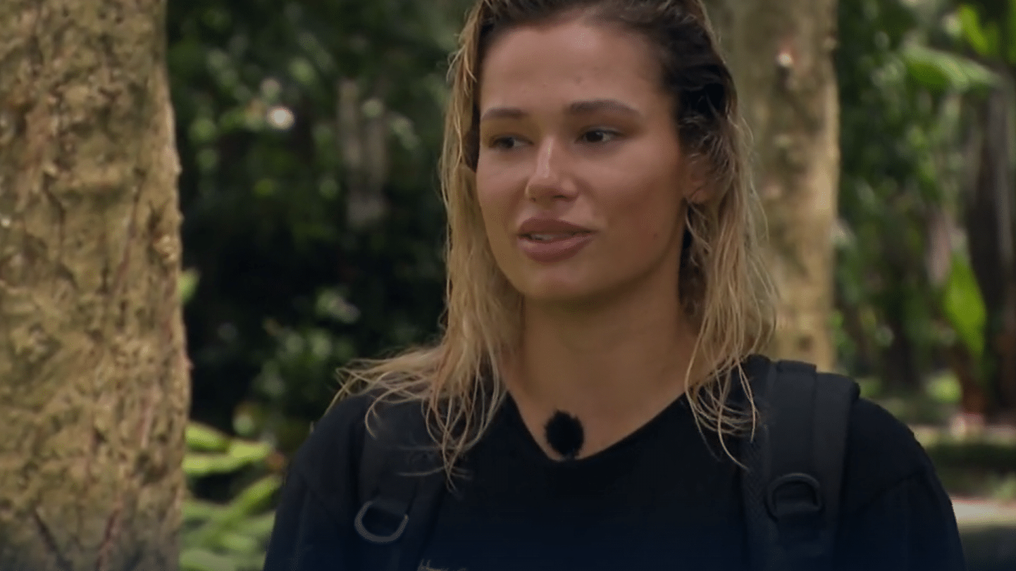 Galambos Bogi Kutvolgyi Sara Azsia Expressz