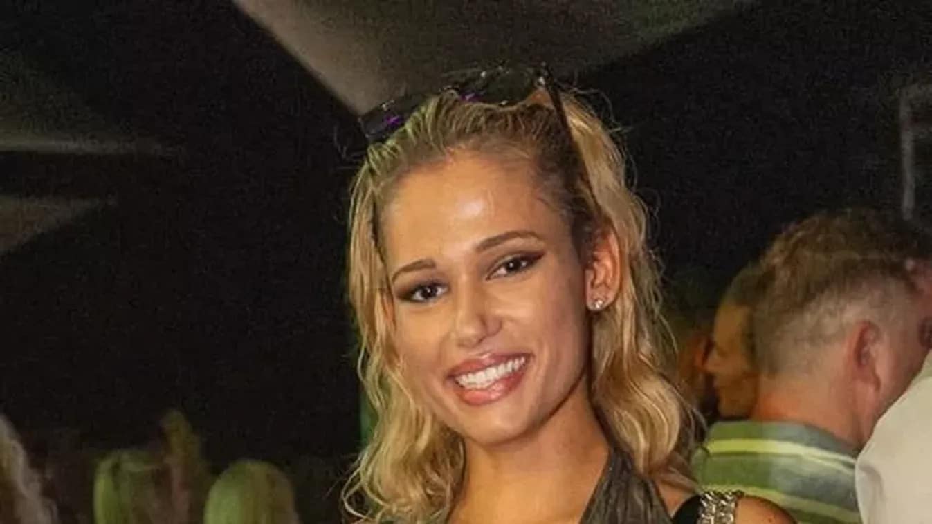 Galambos-Bogi-Azsia-Expressz-Viselkedes