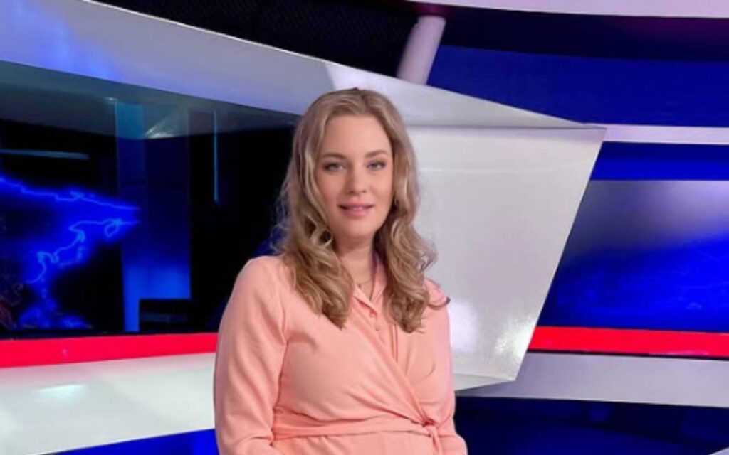 Gulyas Eszter Aatv Musorvezetp Tavozas