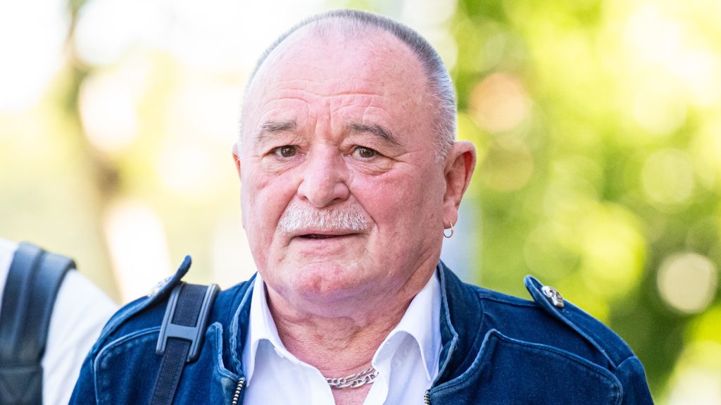 Nagy Fero Diszpolgari Cim Visszavonasa Botrany