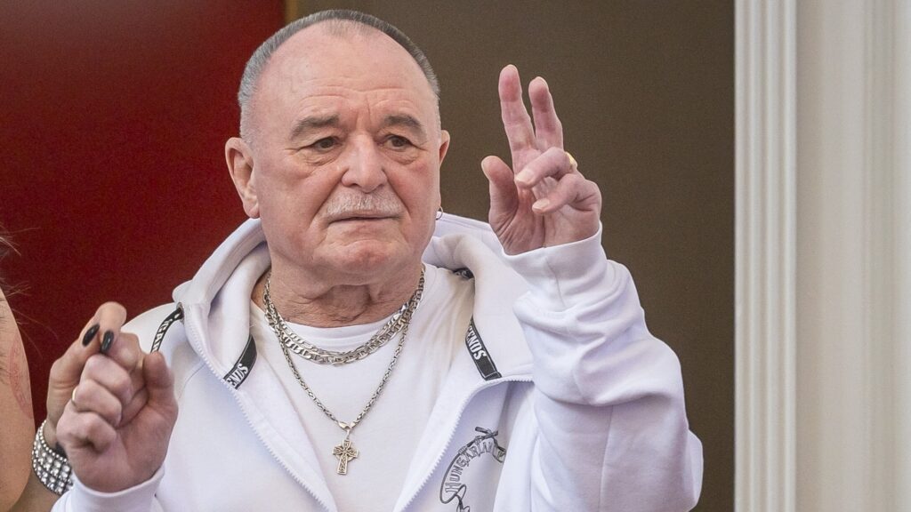 Nagy-Fero-Szolo-Utca-Botrany-Puzser-Robert