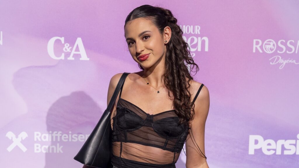 Gesztesi Karoly Es Liptai Claudia Lanya Panka Foto