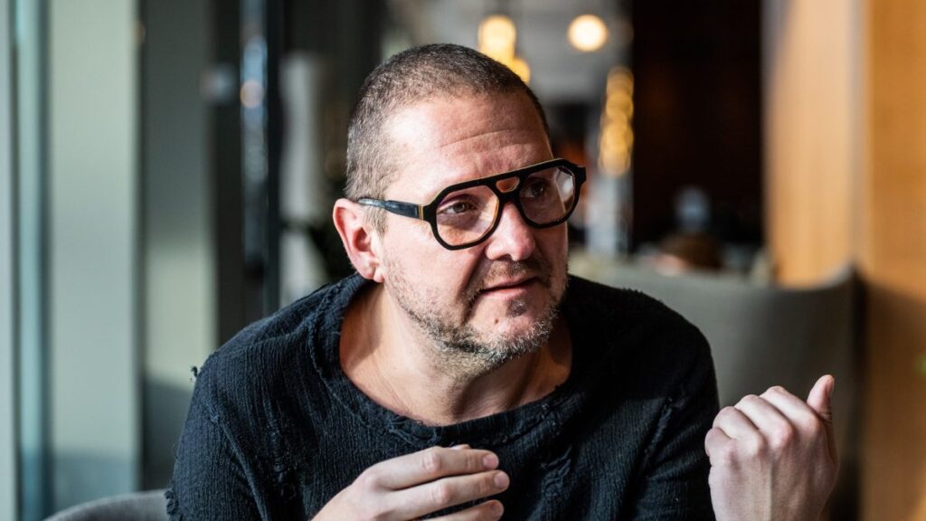 Lakatos Mark Botrany Emberkereskedelem Gyanusitott Hollandia