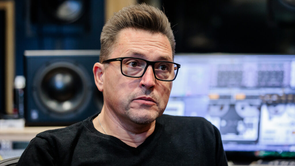 Kovacs Akos Dokumentumfilm Ember Maradj Nezoszam