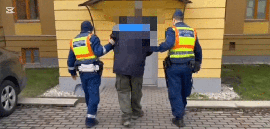 Nagyteveli Polgarmester Lovoldozes