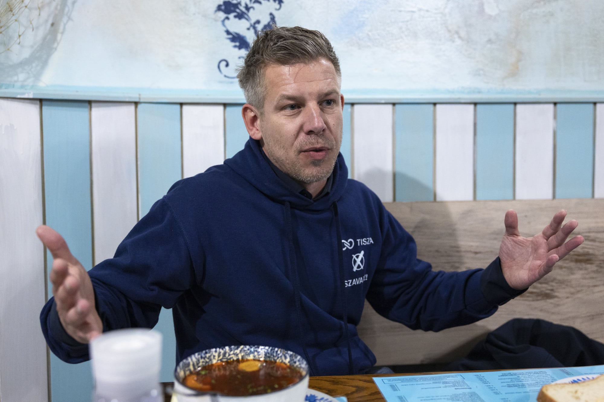 magyar peter gundalf titkosszolgalat