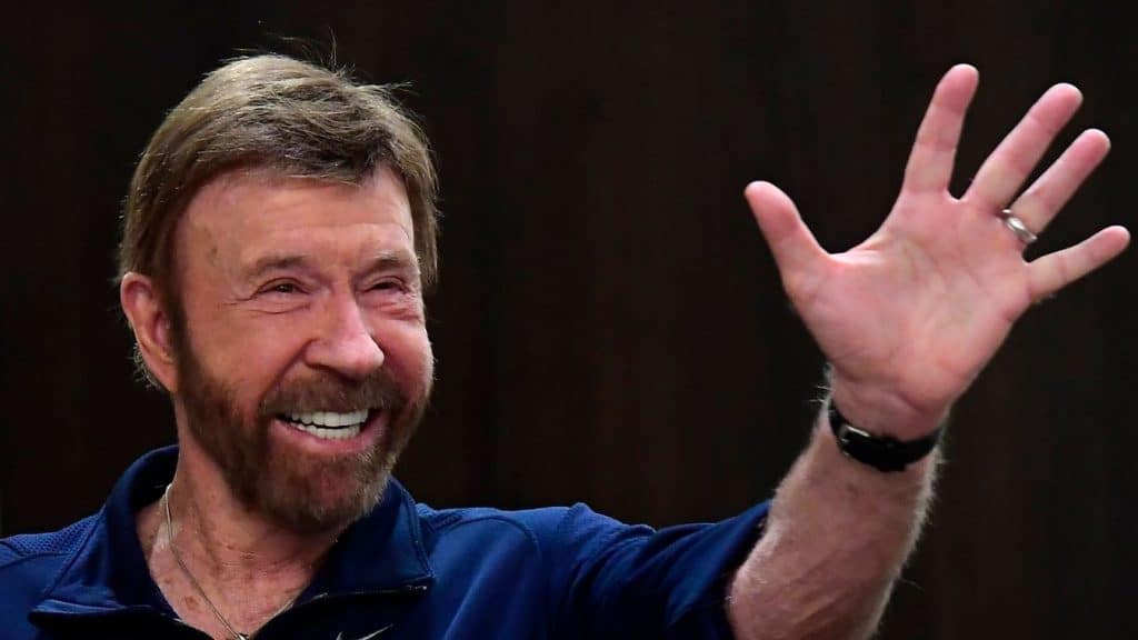 Meghalt Chuck Norris Halalanak Oka